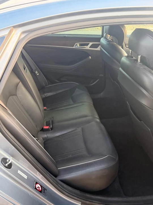 2015 Hyundai Genesis - Image 11 of 11