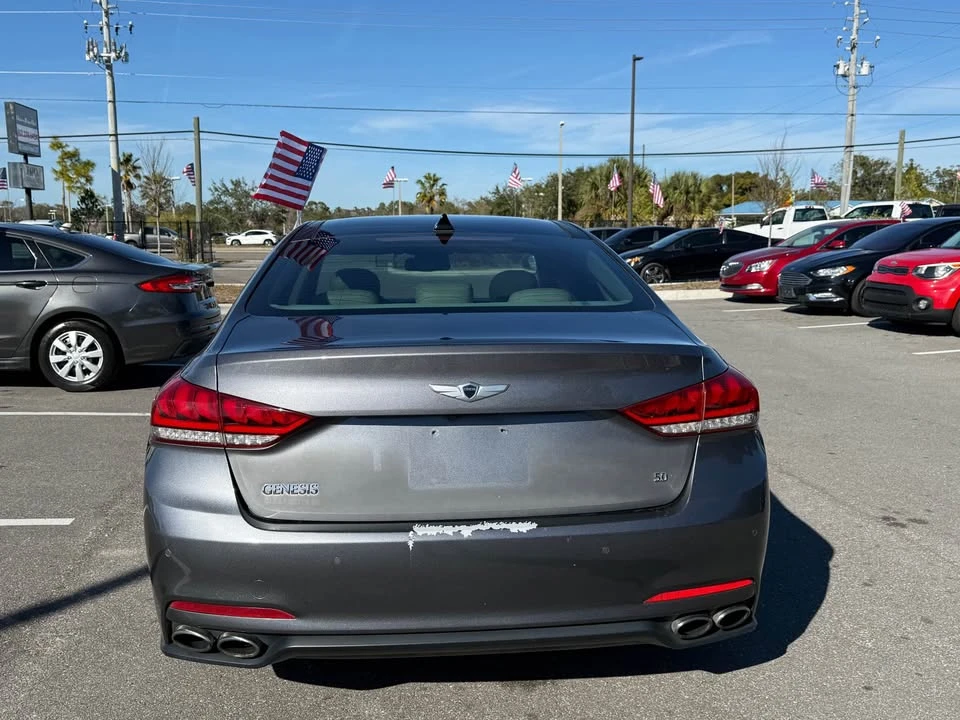 2015 Hyundai Genesis - Image 5 of 17