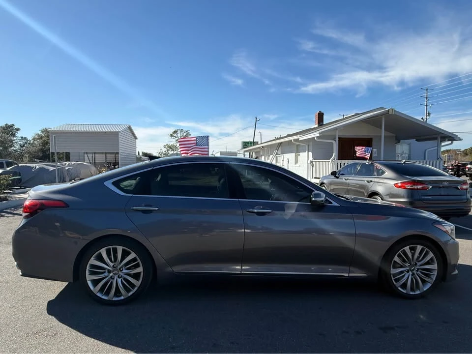 2015 Hyundai Genesis - Image 7 of 17