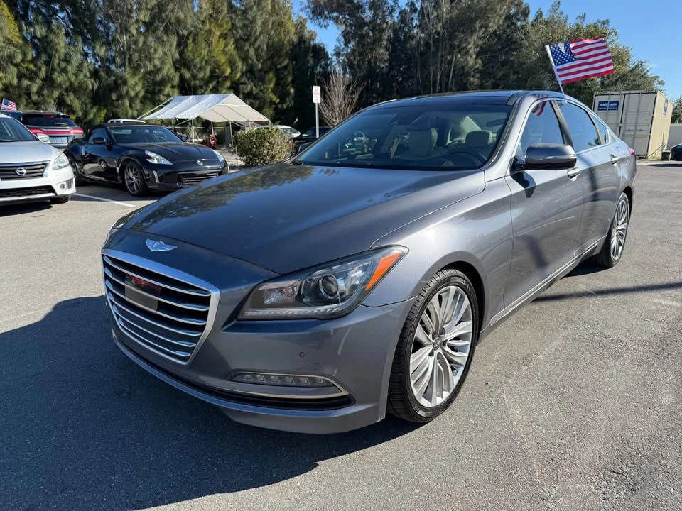 2015 Hyundai Genesis - Image 2 of 17