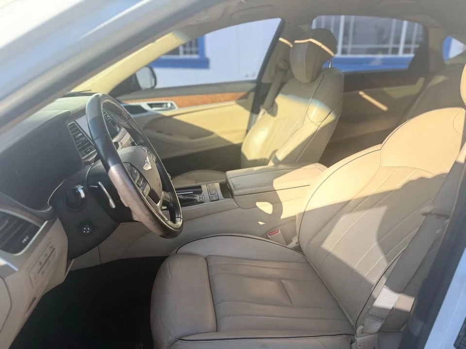 2015 Hyundai Genesis - Image 9 of 14