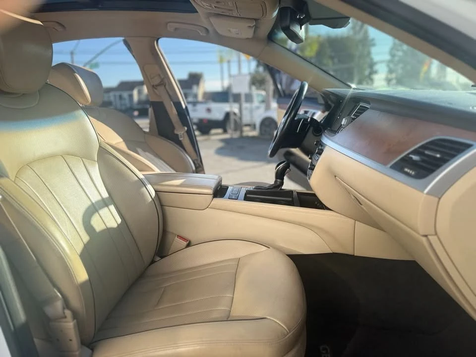 2015 Hyundai Genesis - Image 7 of 14