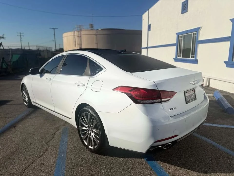 2015 Hyundai Genesis - Image 4 of 14