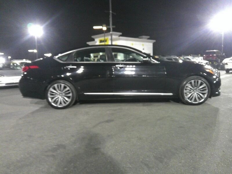 2015 Hyundai Genesis - Image 16 of 20