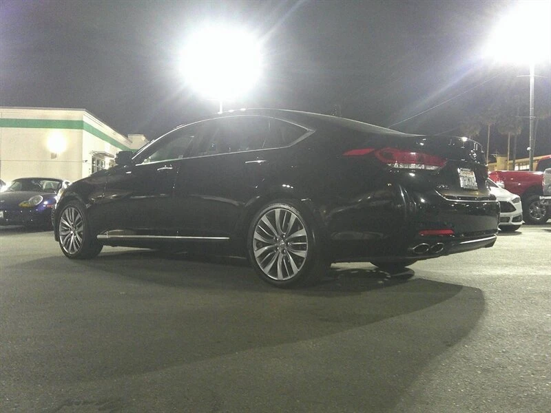 2015 Hyundai Genesis - Image 13 of 20