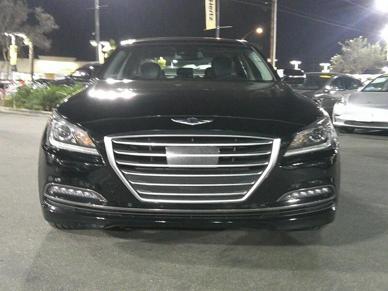 2015 Hyundai Genesis - Image 18 of 20