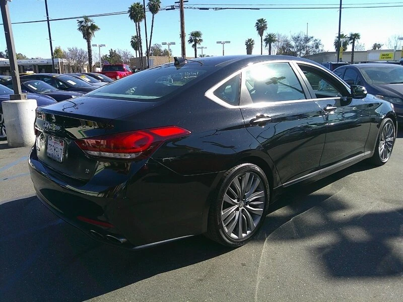 2015 Hyundai Genesis - Image 6 of 20