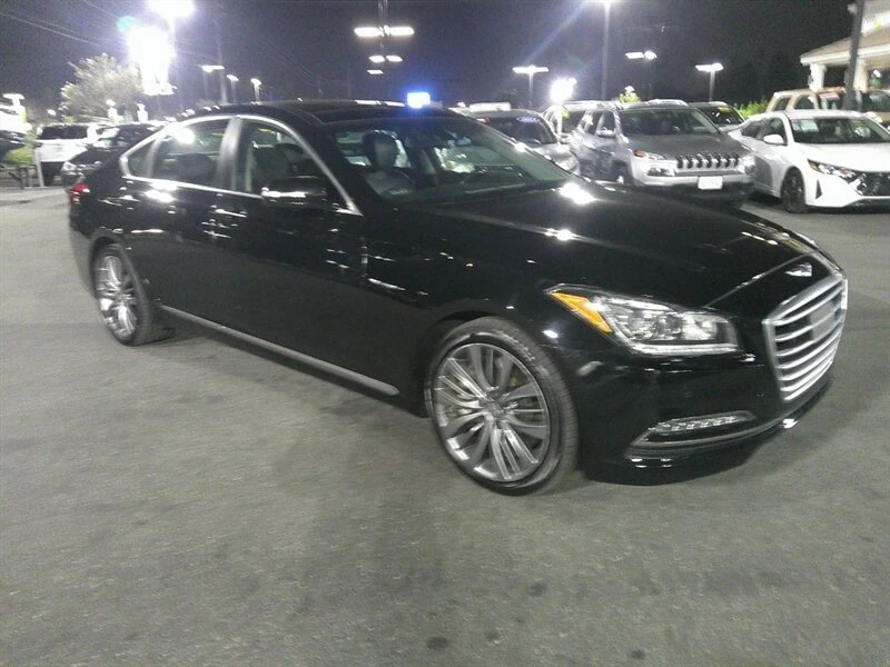 2015 Hyundai Genesis - Image 17 of 20