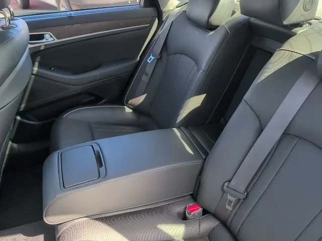 2015 Hyundai Genesis - Image 14 of 16