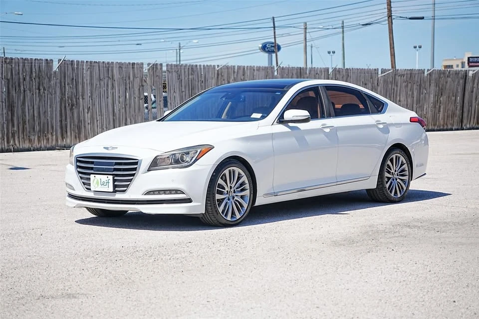 2015 Hyundai Genesis - Image 8 of 10