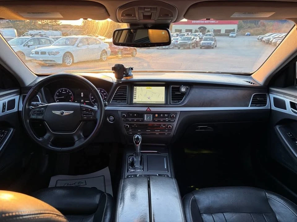 2015 Hyundai Genesis - Image 16 of 20