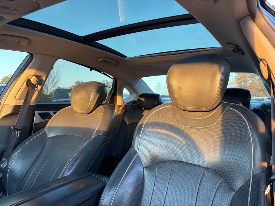 2015 Hyundai Genesis - Image 11 of 20