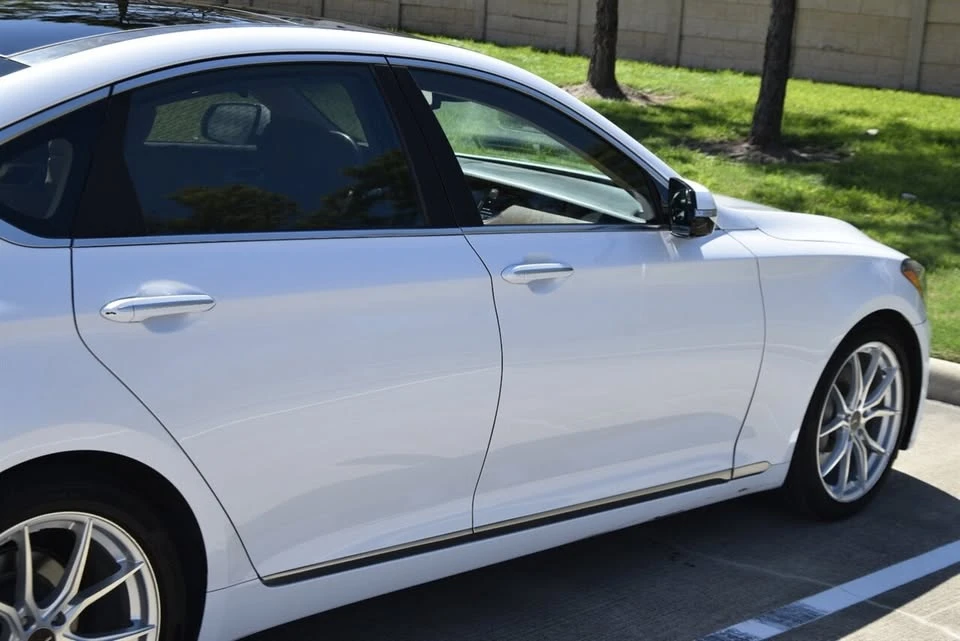 2015 Hyundai Genesis - Image 18 of 20