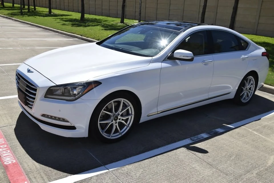 2015 Hyundai Genesis - Image 5 of 20