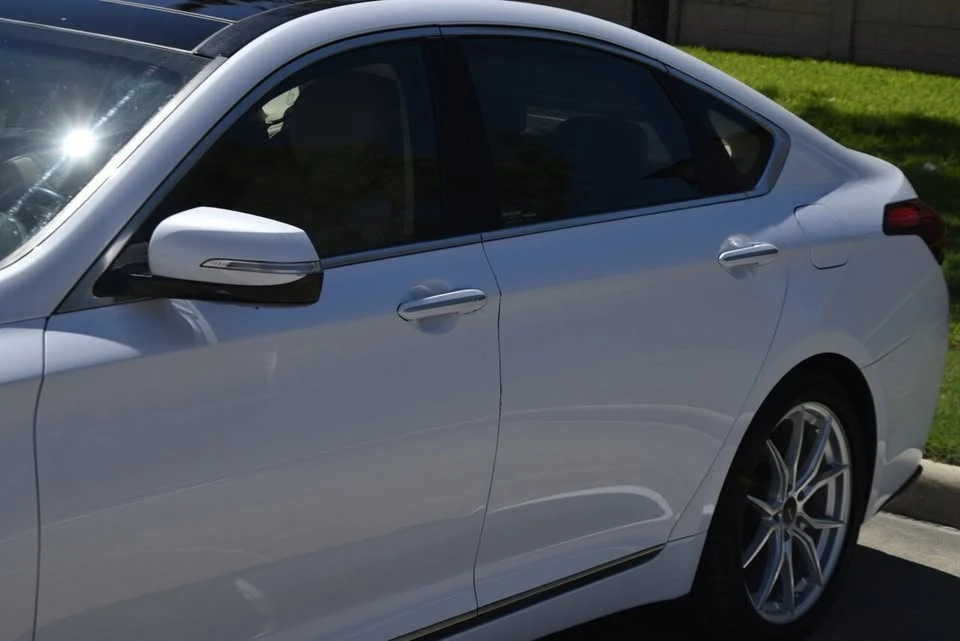 2015 Hyundai Genesis - Image 9 of 20