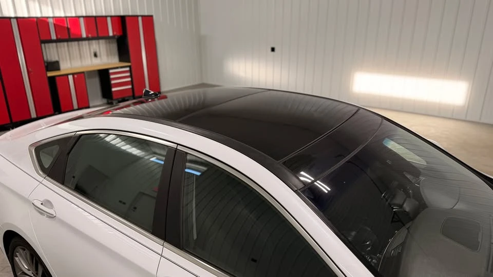 2015 Hyundai Genesis - Image 19 of 20