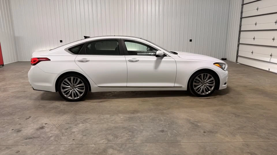 2015 Hyundai Genesis - Image 5 of 20