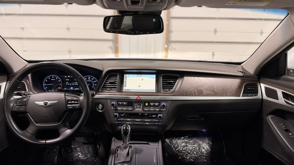 2015 Hyundai Genesis - Image 13 of 20