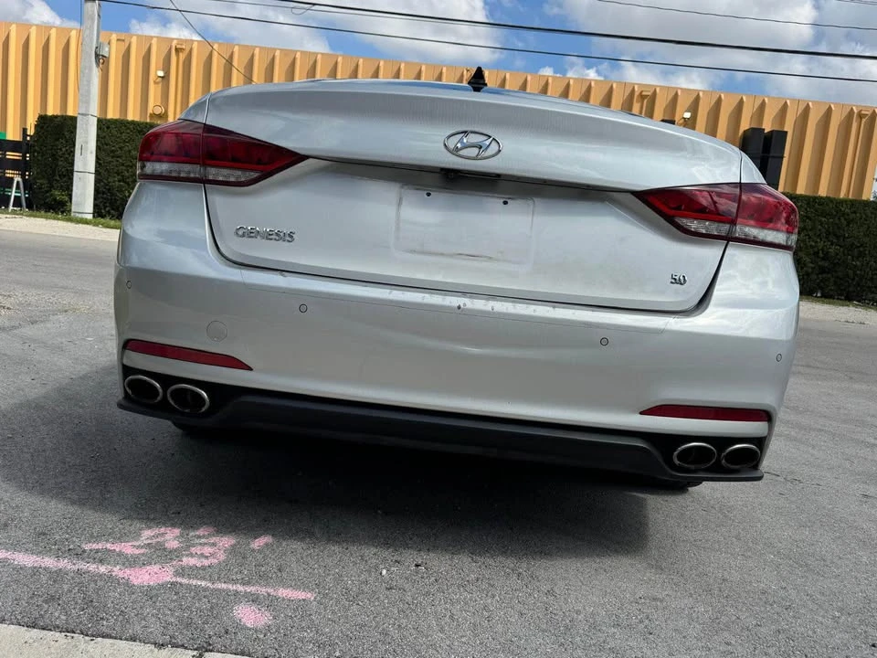 2015 Hyundai Genesis - Image 4 of 11