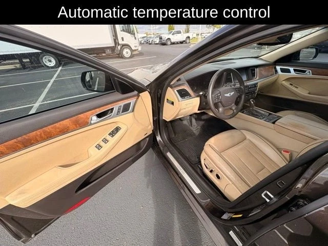 2015 Hyundai Genesis - Image 8 of 15