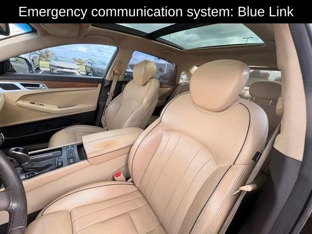 2015 Hyundai Genesis - Image 11 of 15