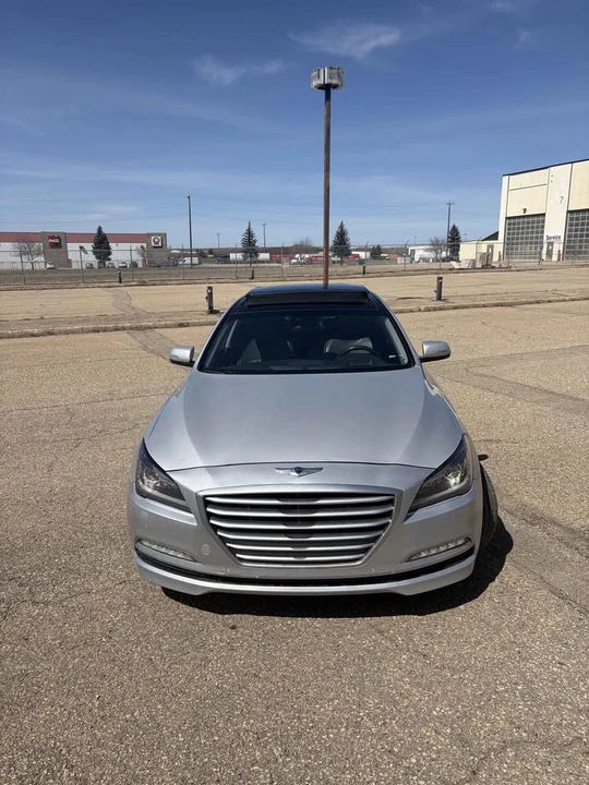 2015 Hyundai Genesis - Image 2 of 13