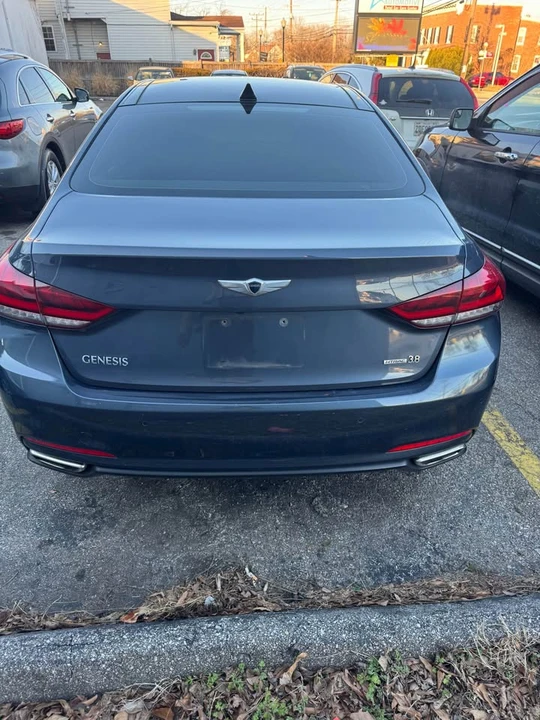 2015 Hyundai Genesis - Image 17 of 17