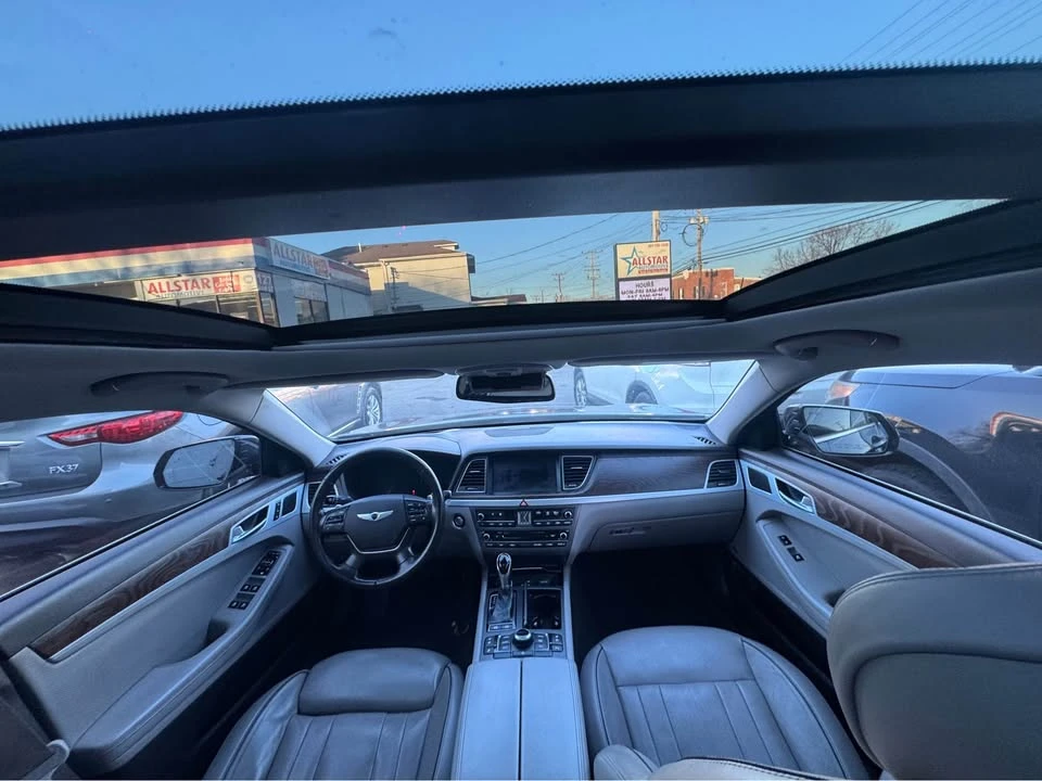 2015 Hyundai Genesis - Image 15 of 17