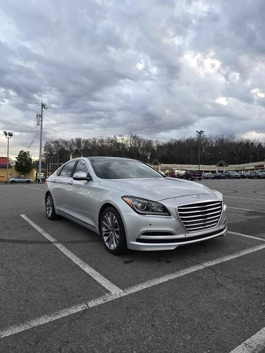 2015 Hyundai Genesis - Image 4 of 19