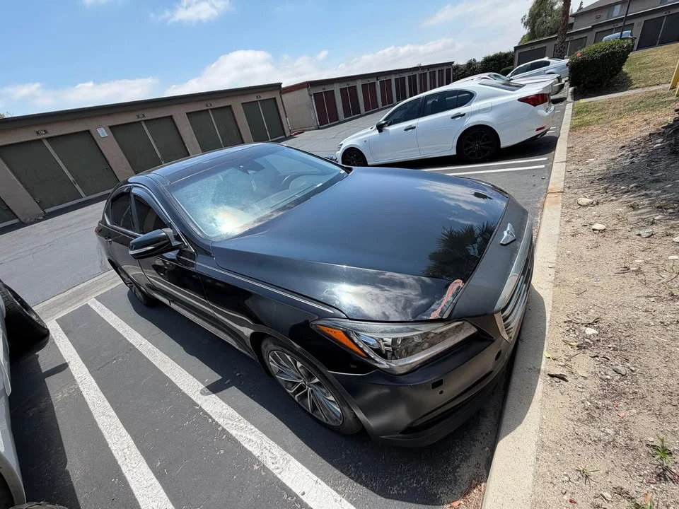2015 Hyundai Genesis - Image 2 of 15