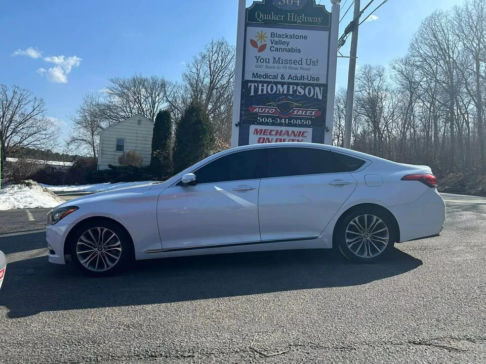 2015 Hyundai Genesis - Image 2 of 20