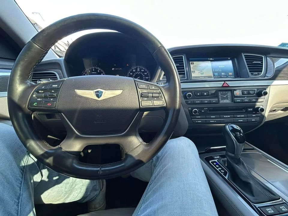 2015 Hyundai Genesis - Image 14 of 20