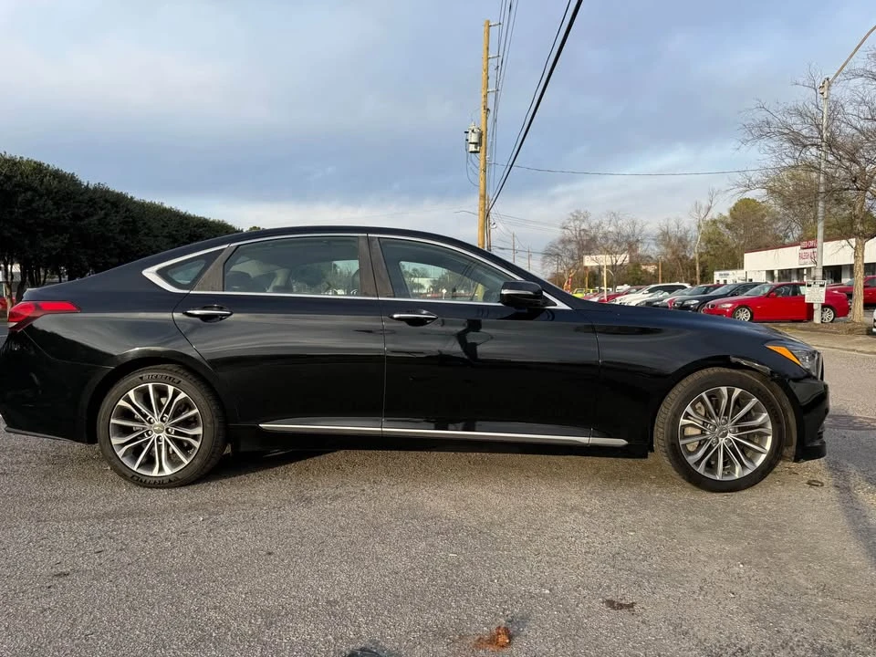 2015 Hyundai Genesis - Image 4 of 17