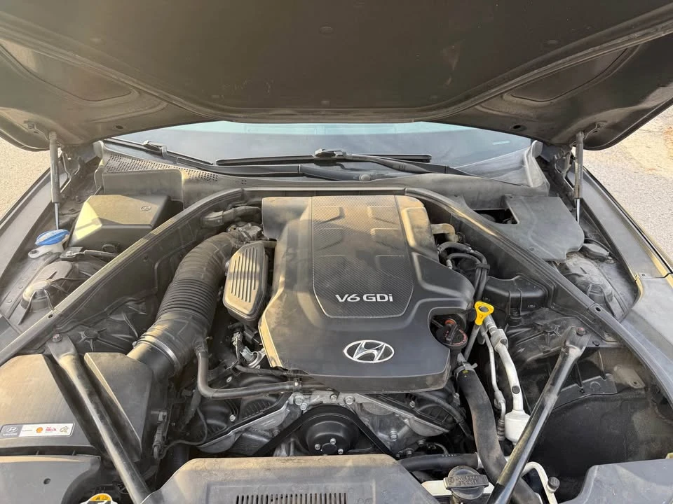 2015 Hyundai Genesis - Image 17 of 17