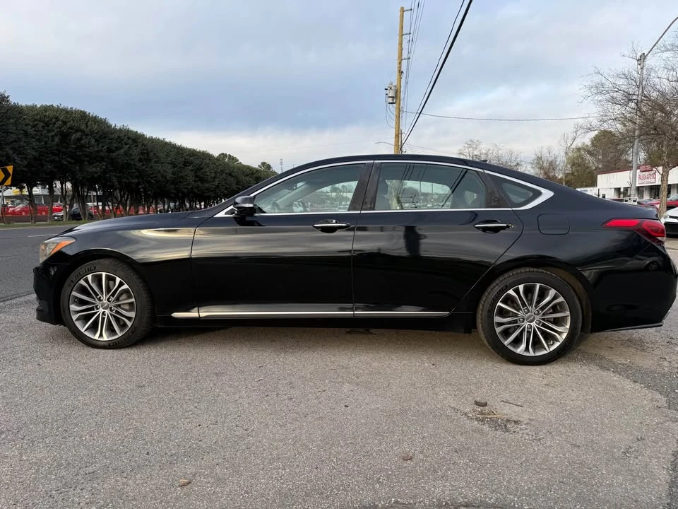 2015 Hyundai Genesis - Image 5 of 17