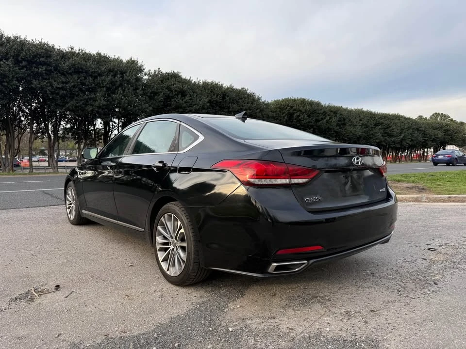 2015 Hyundai Genesis - Image 6 of 17