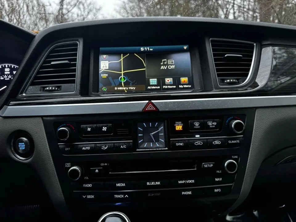 2015 Hyundai Genesis - Image 7 of 13