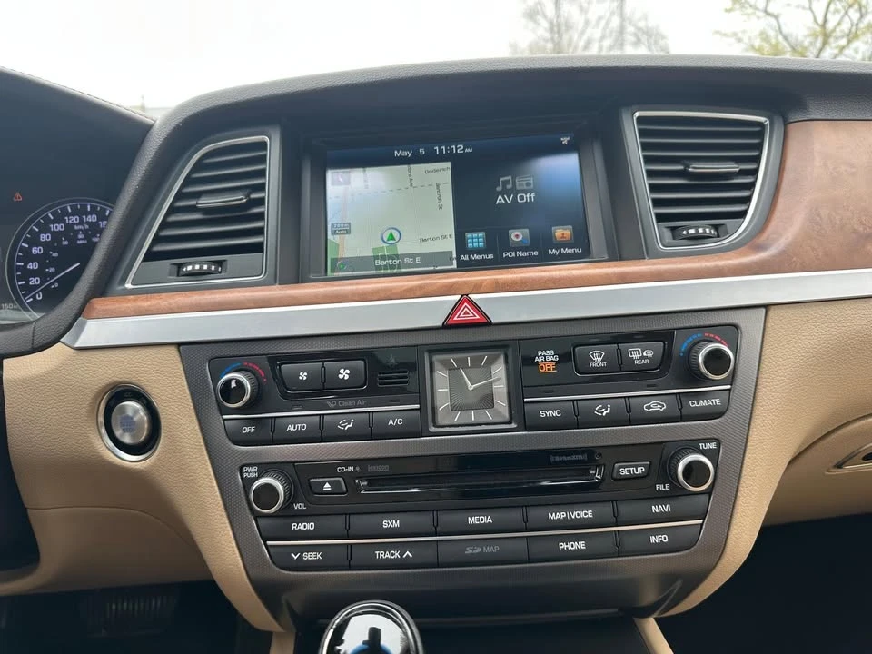 2015 Hyundai Genesis - Image 14 of 20