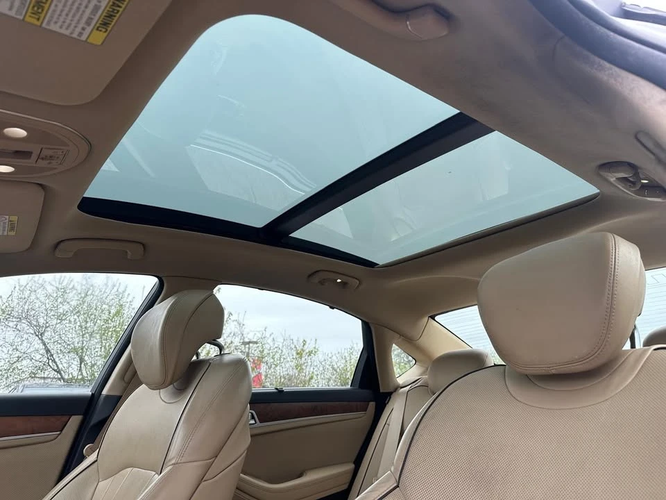 2015 Hyundai Genesis - Image 19 of 20