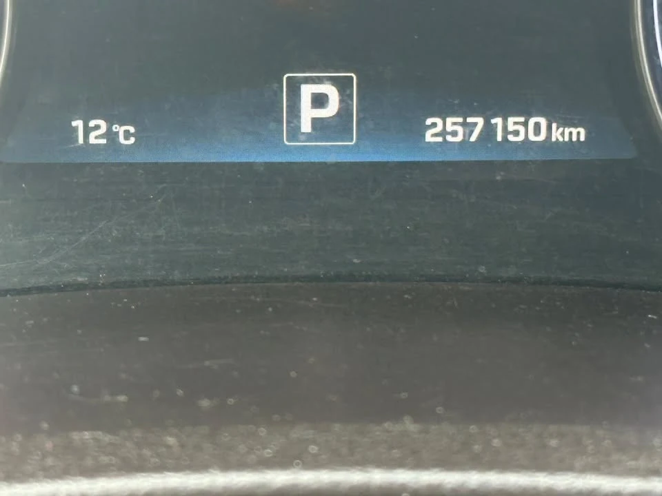 2015 Hyundai Genesis - Image 13 of 20