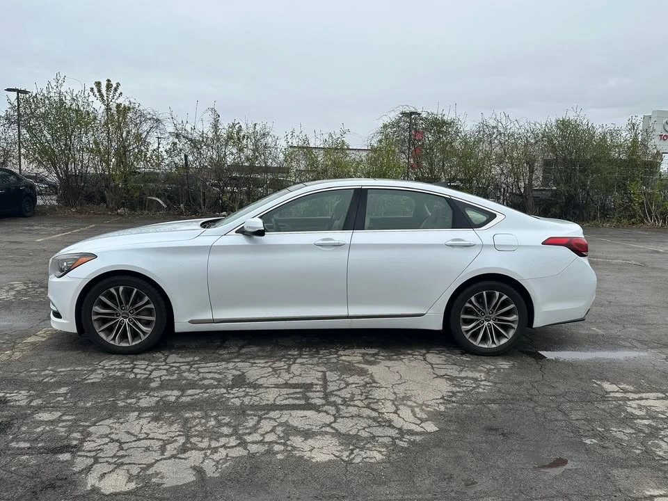 2015 Hyundai Genesis - Image 8 of 20