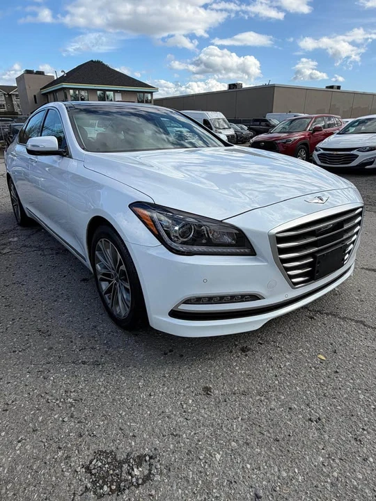 2015 Hyundai Genesis - Image 10 of 18