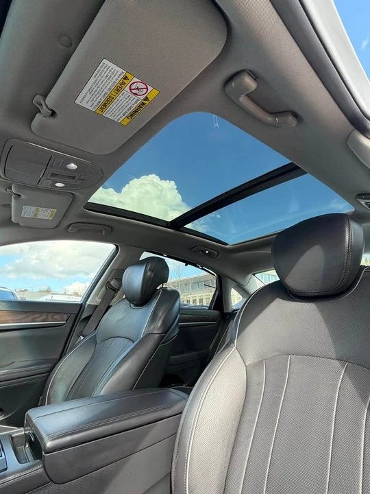 2015 Hyundai Genesis - Image 8 of 18