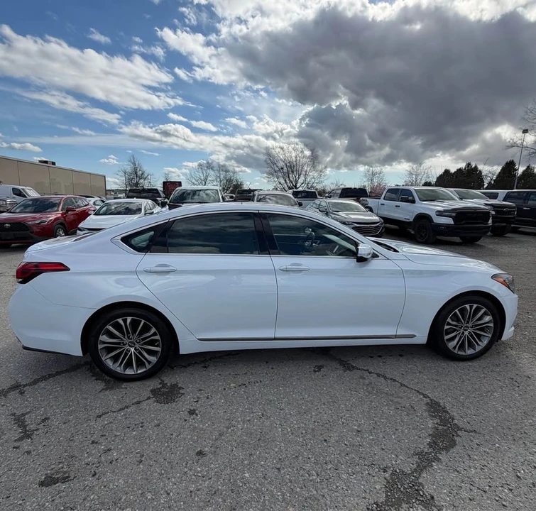 2015 Hyundai Genesis - Image 8 of 19