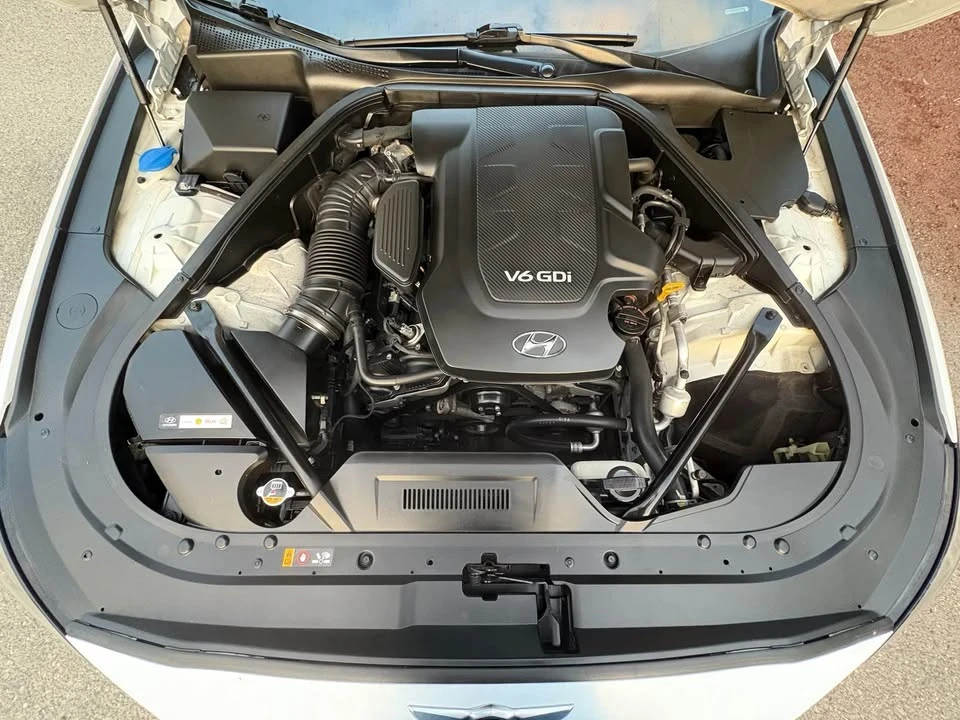 2015 Hyundai Genesis - Image 20 of 20