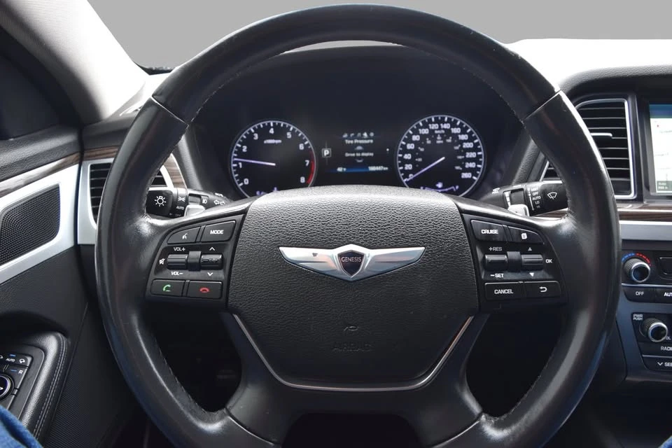 2015 Hyundai Genesis - Image 12 of 18