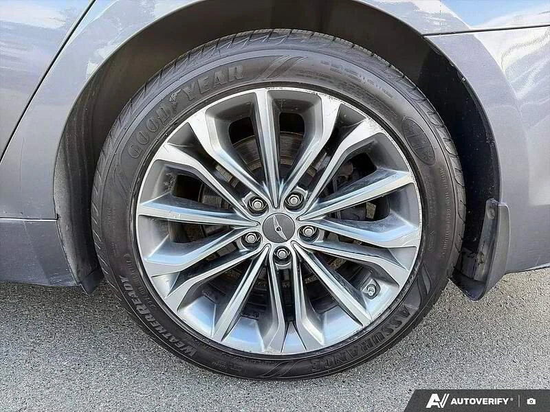 2015 Hyundai Genesis - Image 11 of 13
