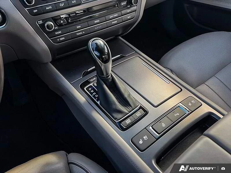 2015 Hyundai Genesis - Image 7 of 13