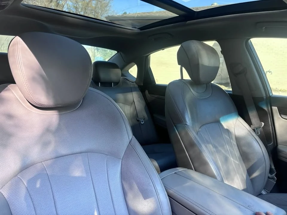 2015 Hyundai Genesis - Image 15 of 20
