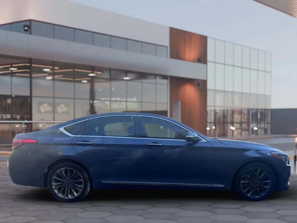 2015 Hyundai Genesis - Image 4 of 20